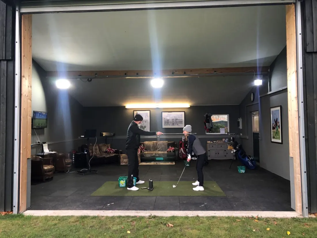 Indoor-Training mit Abschlagmatte